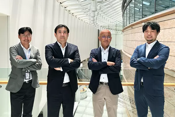 凸版印刷 様