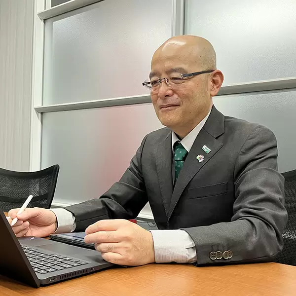内部統制推進部 専門部長 川崎 俊一 様
