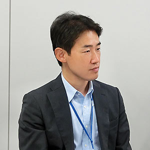 インフラアーキテクチャ部 ネットワーク・セキュリティチーム 副長　小菅 兼二郎 様