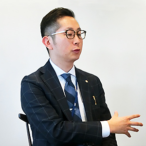 経営企画部経営企画課 主管　渡邊 敬太 様