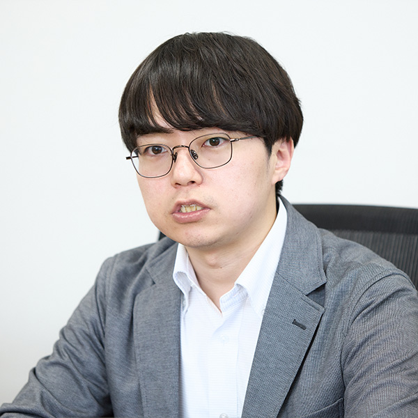 経営企画部　経営企画課　井上 賢人様