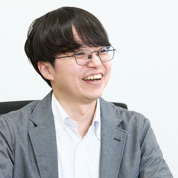経営企画部　経営企画課　井上 賢人様