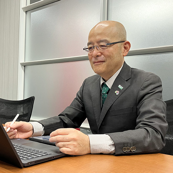 内部統制推進部 専門部長 川崎 俊一 様