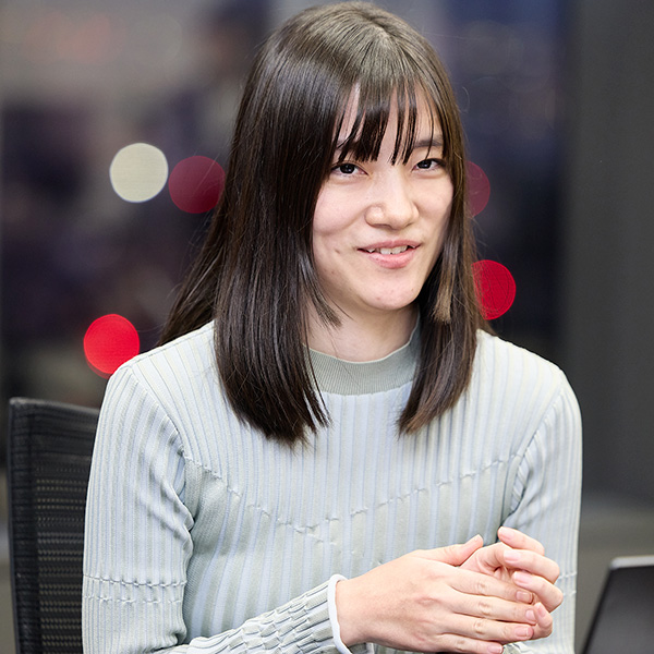 DX推進本部 デジタル化推進部 基盤技術課 主任　松山 菜摘 様